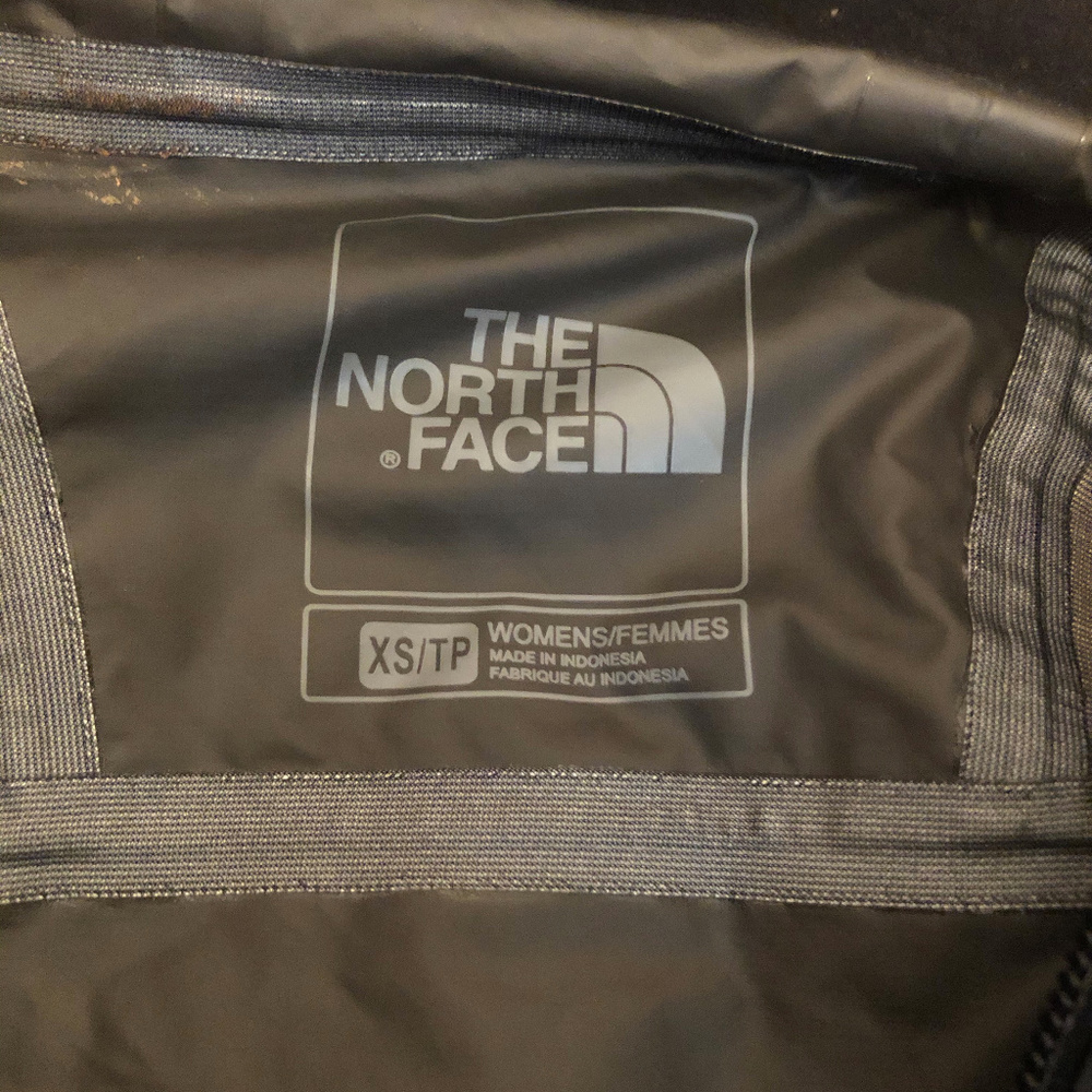NORTHFACE RAINCOAT WITH HOOD BLACK